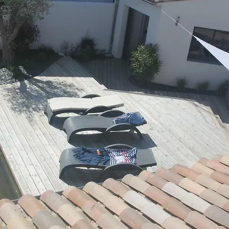 L'ile De Lumiere Nyaraló